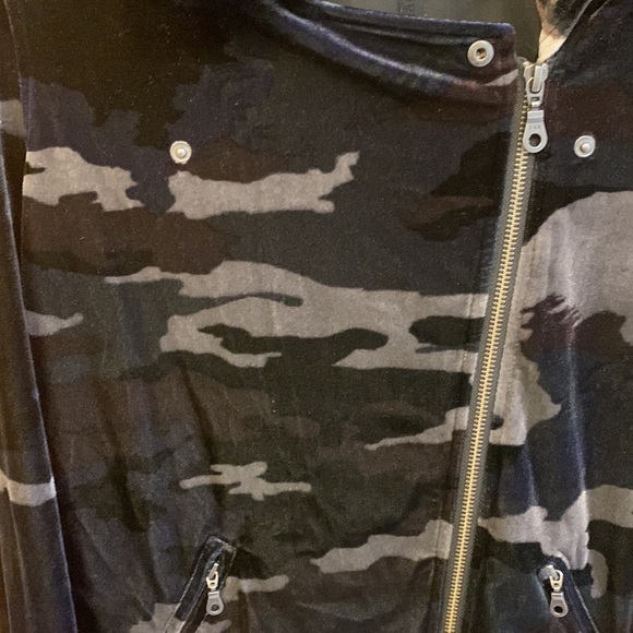 NWT | Nic + Zoe Camo zipped jacket - Velour - Size Medium - Picture 2 of 6